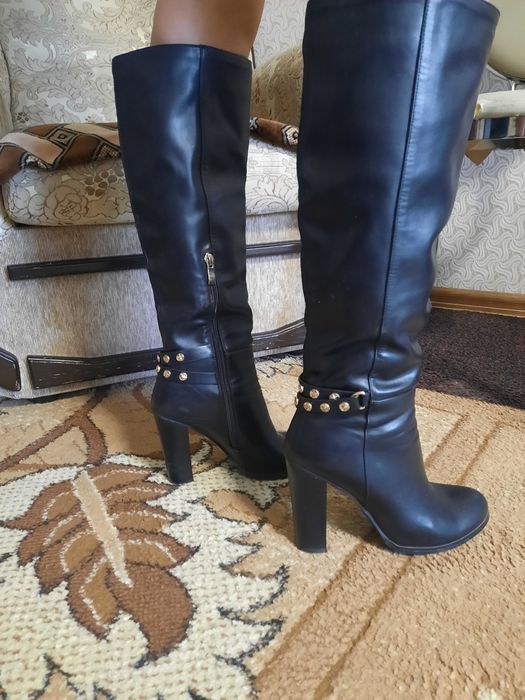 Продам Сапоги женские