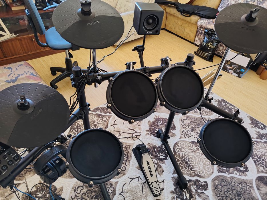 Електронни барабани Alesis