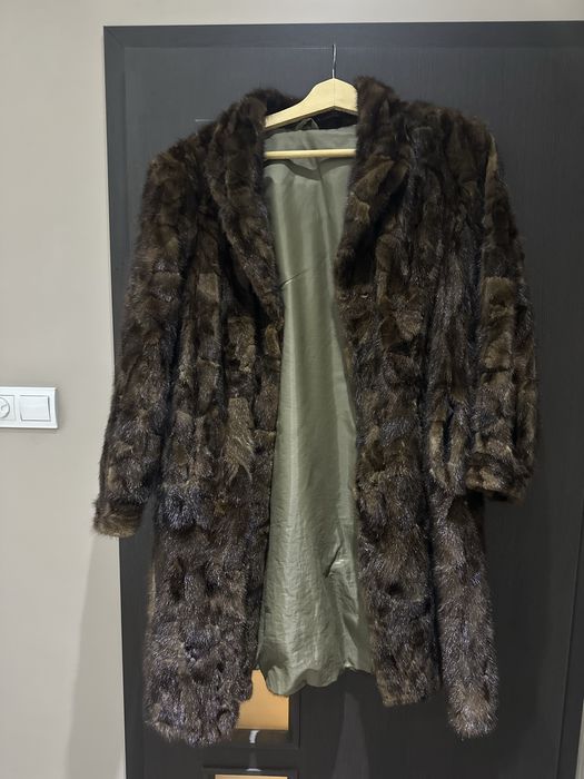 Палто от естествен косъм, дълго, цветът е кафяв М/Л размер