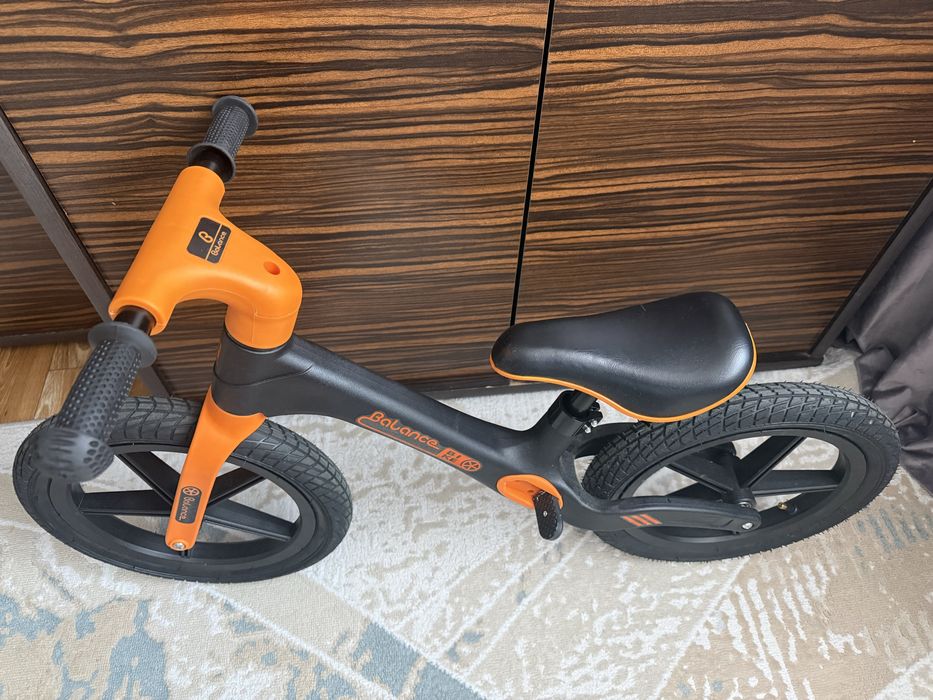 Продам беговел детский