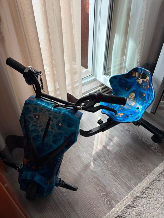 Vând Tricicleta electrica MYRIA Drifter Sky Rider MY7056BL, 8 inch, albastră, funcționabilă, folosita puțin.