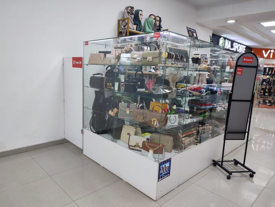 Продам витрины в отличном состочнии