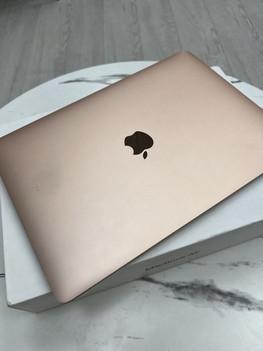 MacBook 13 дюйм/8/128 гб