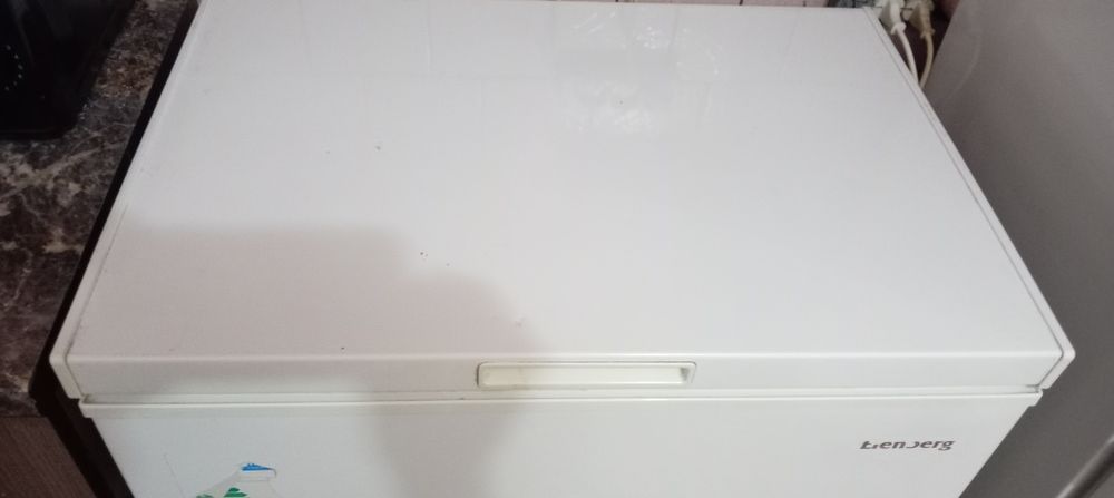 Отдам почти дарам морозильник