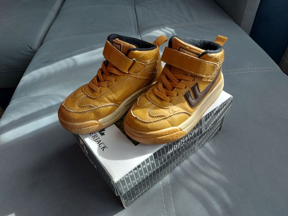 Пролетни маратонки и обувки