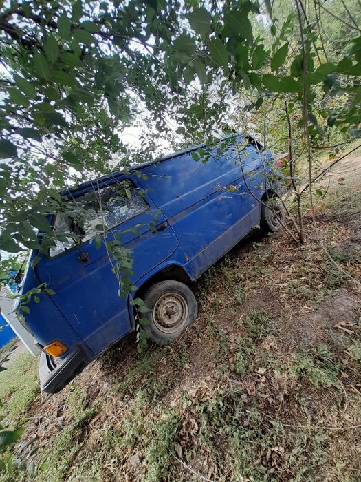 Продам машину бусик