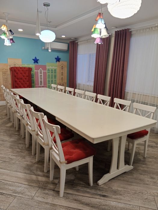 Продам стол и стулья