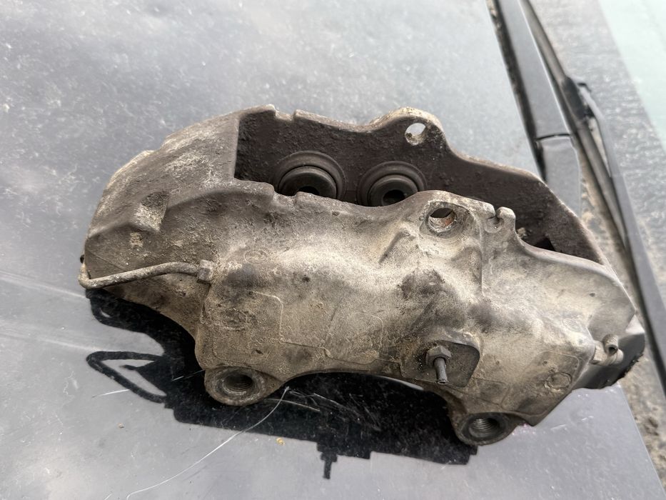 Предни спирачни  апарати VW touareg Audi Q7 18 ZR