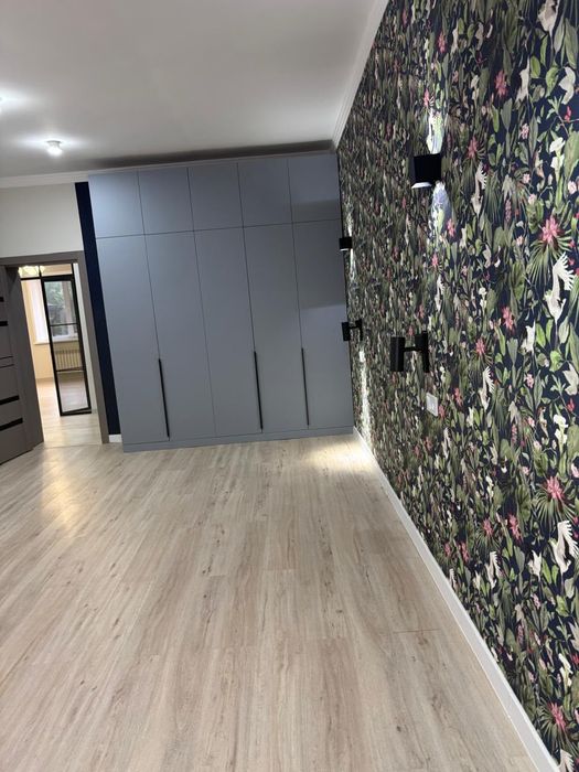 Продам 2хком квартиру район 8 школы.