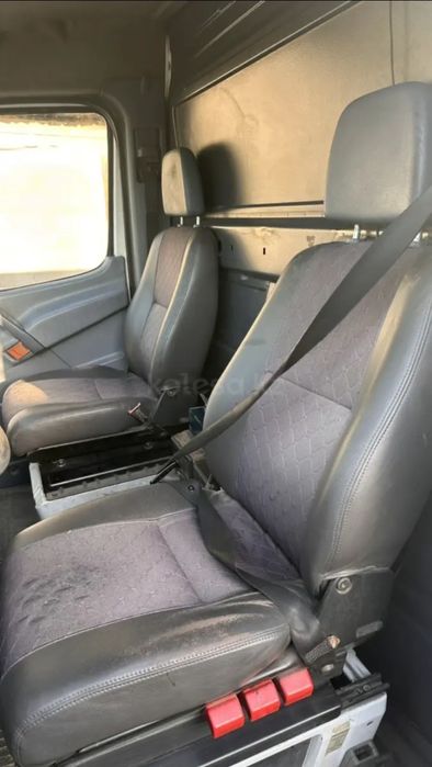 Мерседес бенц спринтер 1996г.в объем 2.3м