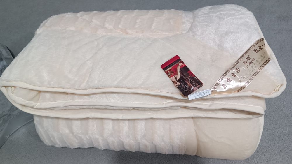 Продам новое толстое одеяло