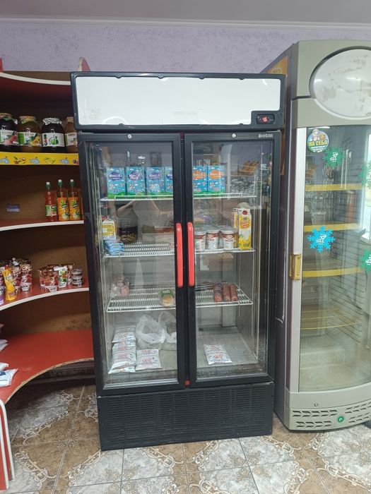 Продам бу холодильник большой для торг