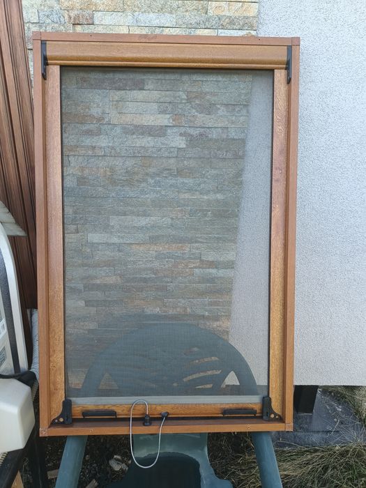 Plasă de țânțari culisabil pentru termopan