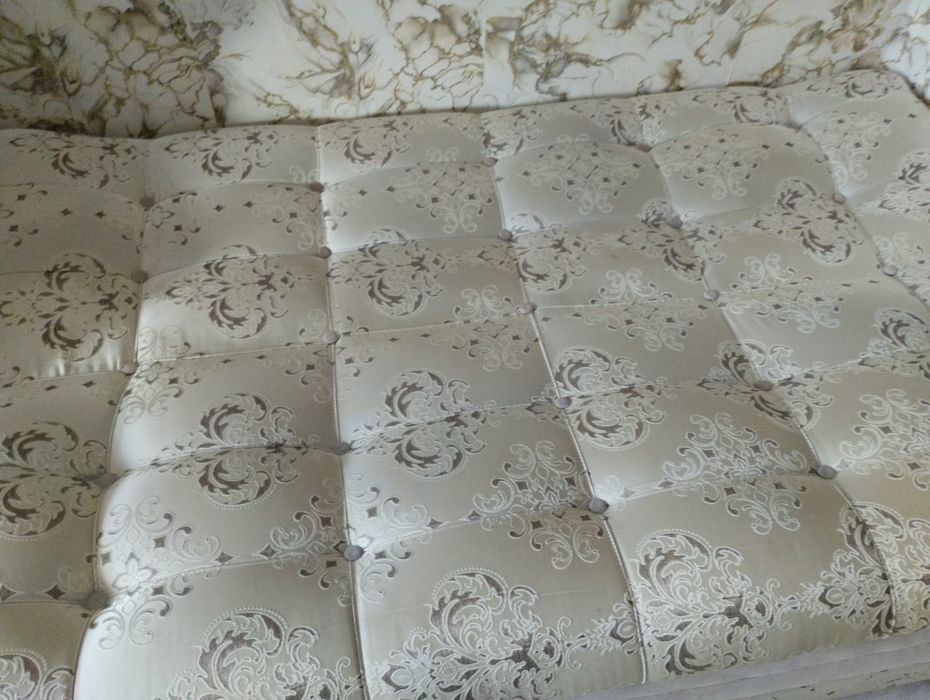 Продам Диван с кресло!