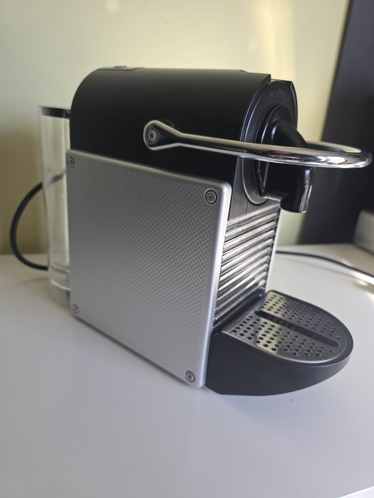 Nespresso Pixie кафемашина