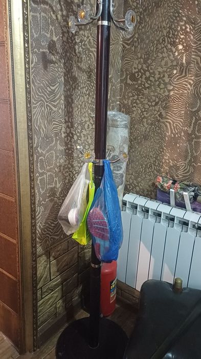 Вешалка напольная