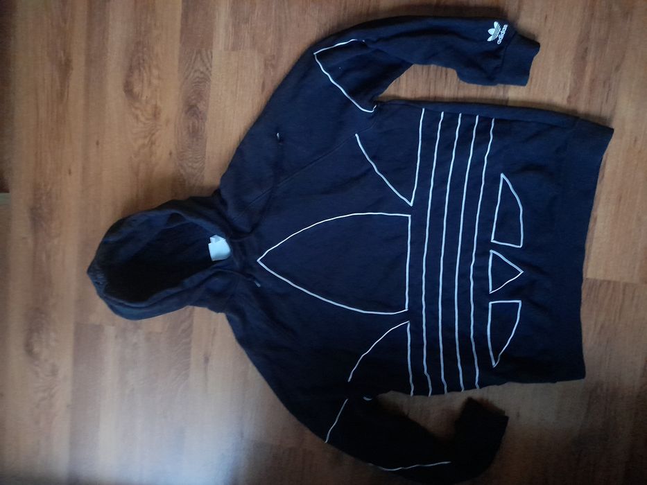 Adidas мъжки суичър L размер.