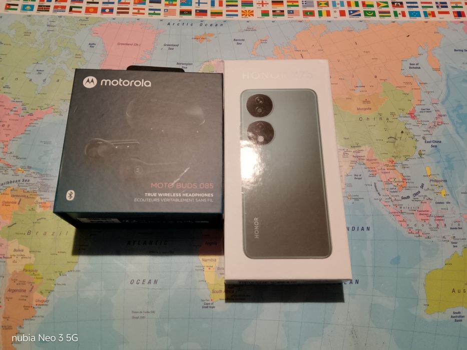 Honor X7b la cutie cu accesorii utile