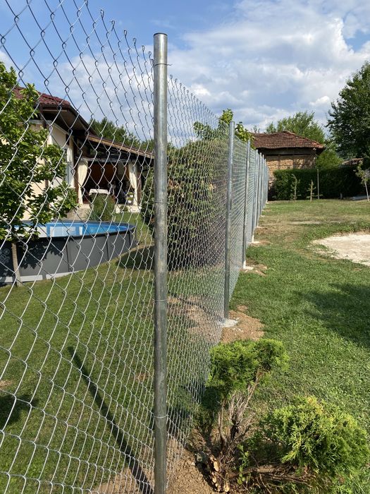 Ограждане на парцели със оградна мрежа