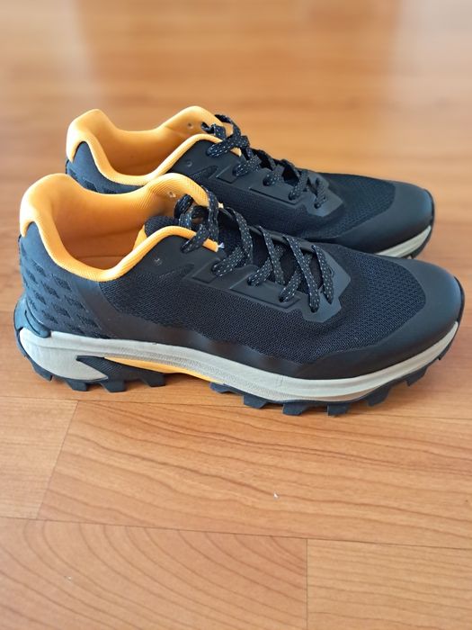 Продам новые кроссовки Mattini