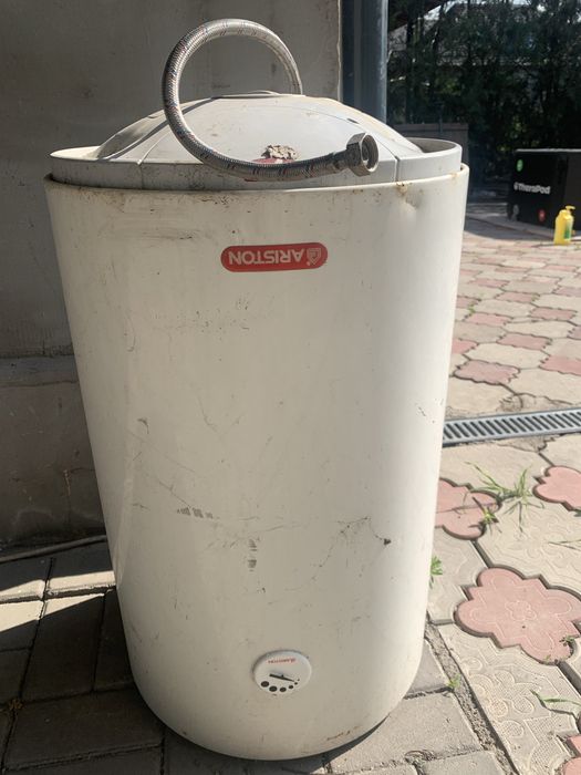 Бойлер Аристон 80л