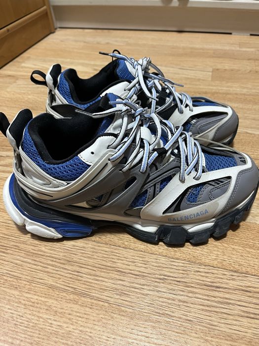 Balenciaga track 1