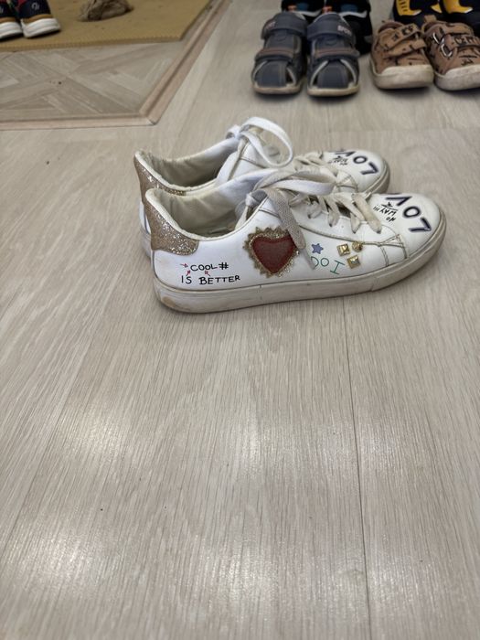 Продам женские кеды