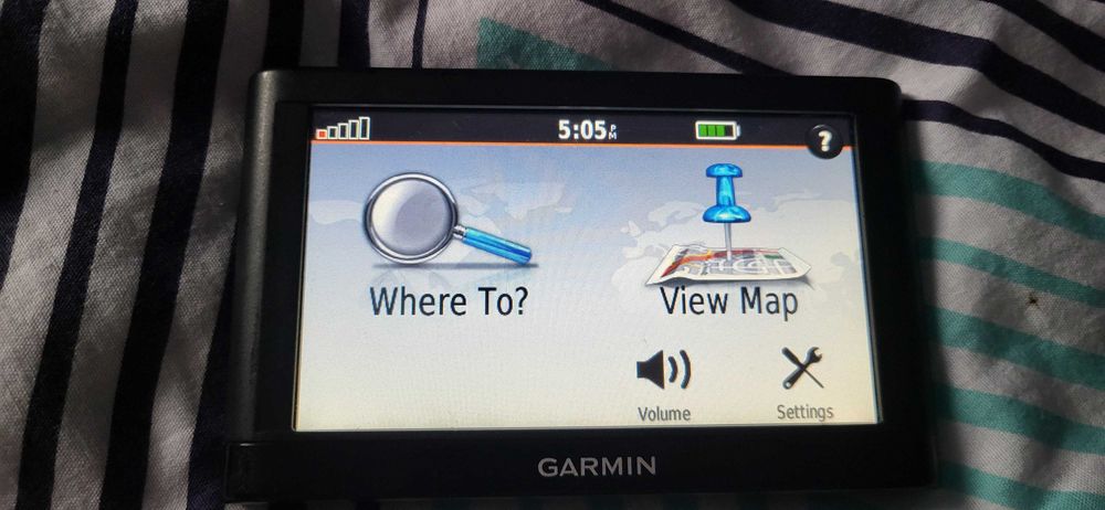GARMIN Gps NUVI 52  fuctional se vinde fara accesori slot card