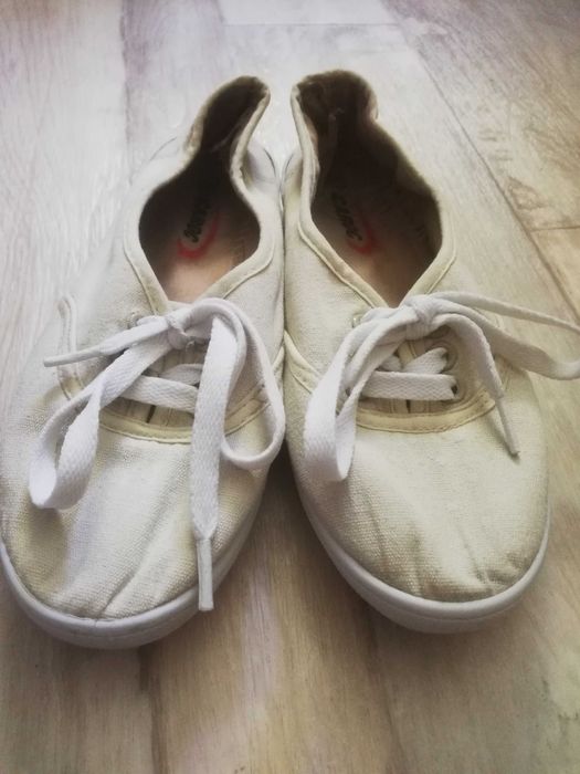 Продам женские вещи