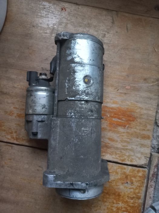 Стартер и генератор.Гранд Старекс