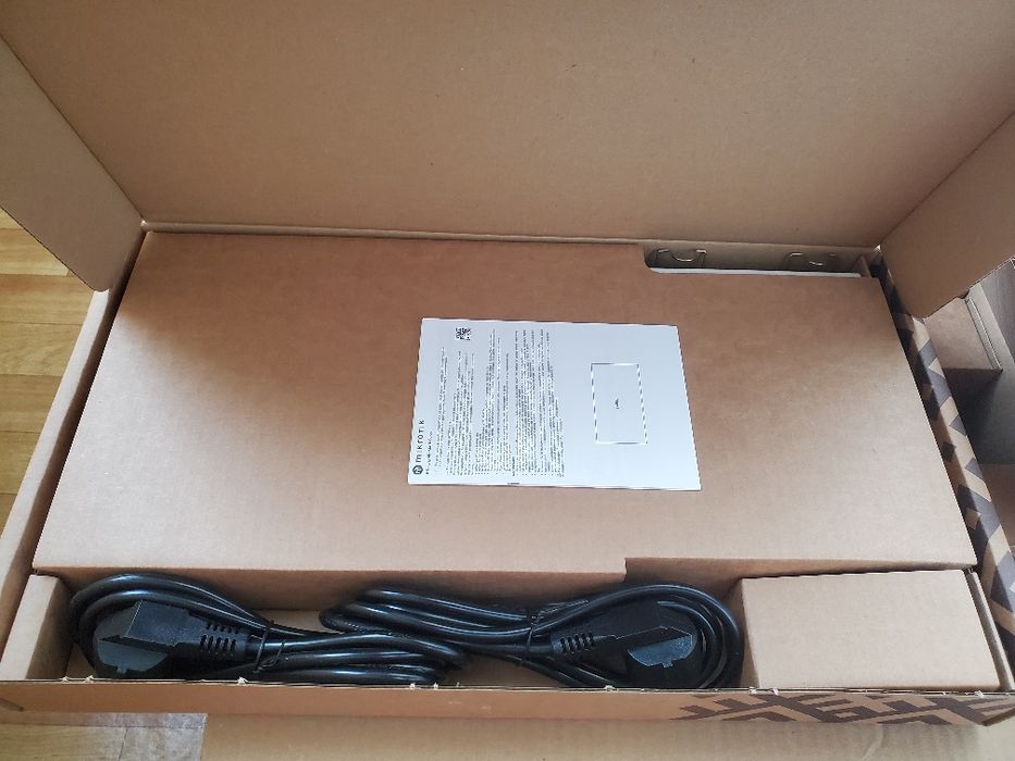 Маршрутизатор MicroTik CCR2116-12G-4S+