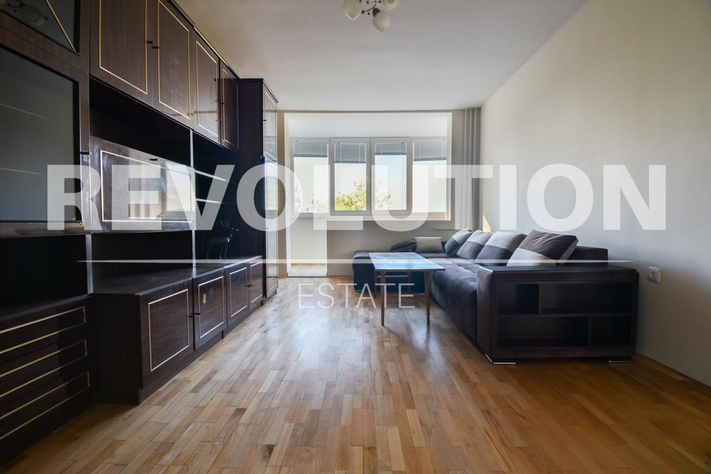 Дава се под наем Тристаен апартамент в София, Слатина - 87 кв.м за 600 € - Снимка #1