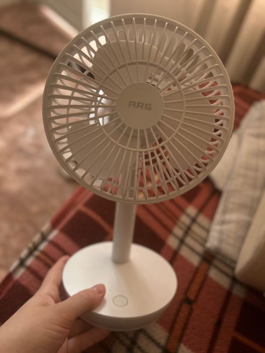 Настольный вентилятор