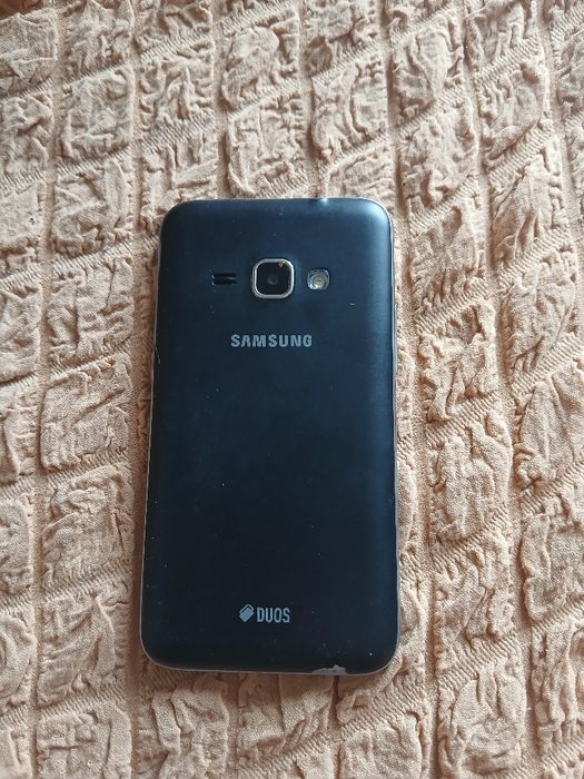 Продам телефоны на запчасти