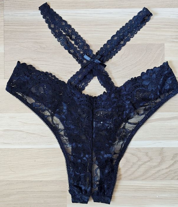 Rene Rofe Oh My Lace Crotchless Panty Black Strappy Thong Size S/M NIB