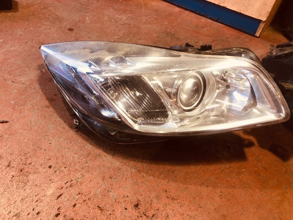 Адаптивни фарове за Опел Инсигния