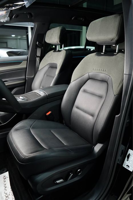 Ford Equator Hybrid 2025
