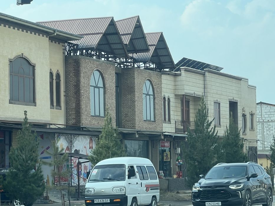 Шаҳрисабз марказида 2 қаватли нотурар бино (коробка) + ертўла