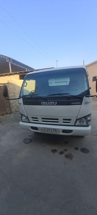 Isuzi Samosval avtomabili