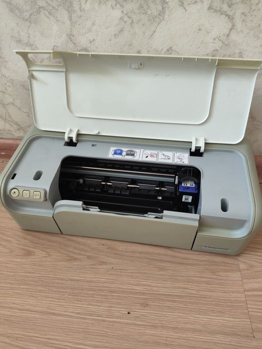 Продам принтер HP Deskiet, серый Р2300