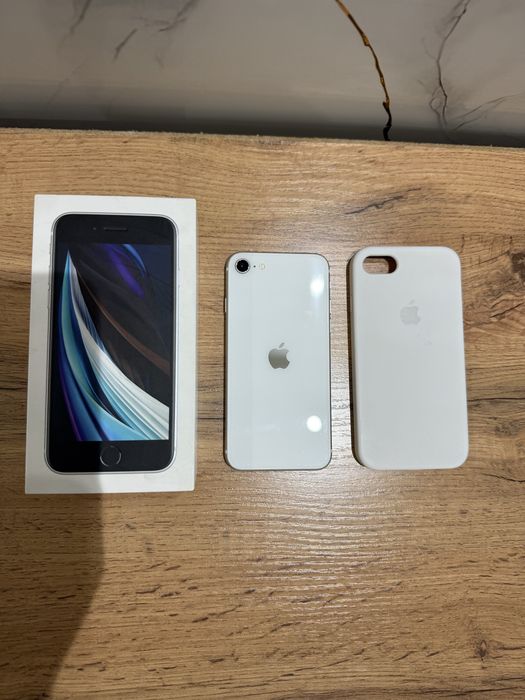 Продам IPHONE SE 2020