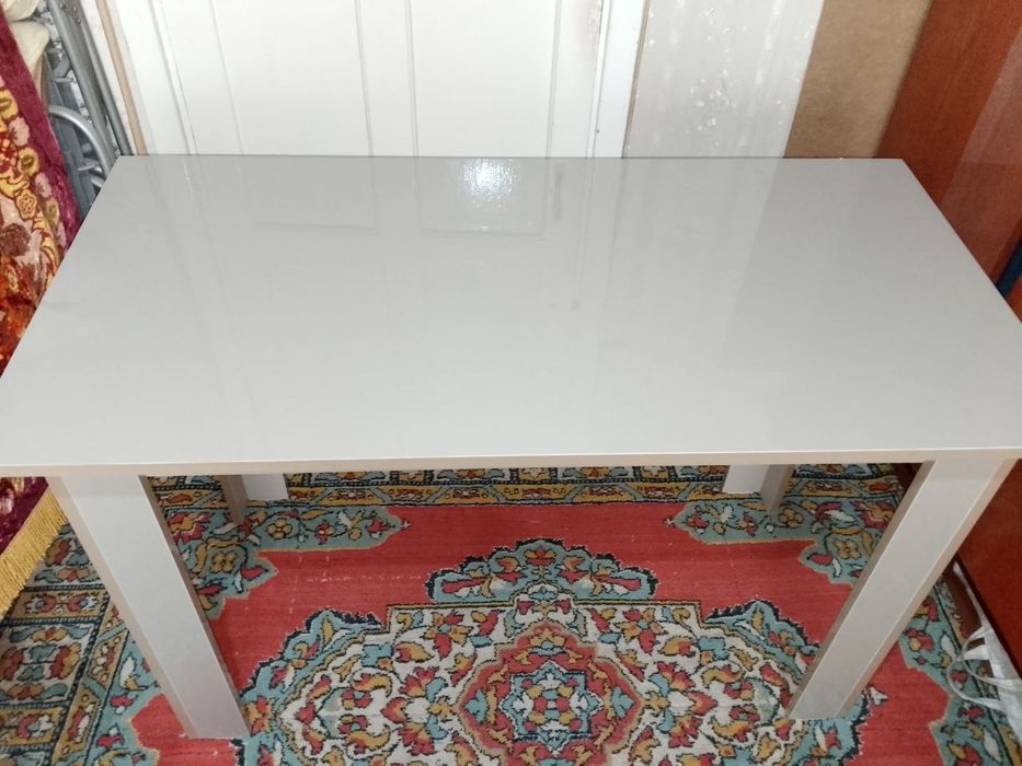 Продается кухонный стол