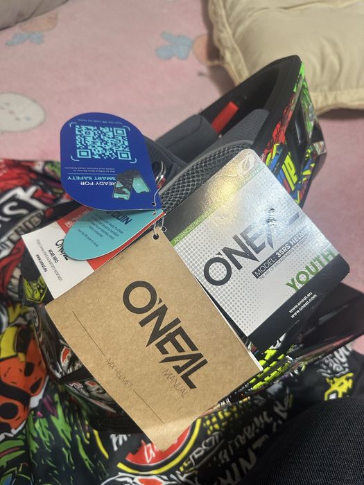 Продам новый шлем и джерси коплект Oneal
