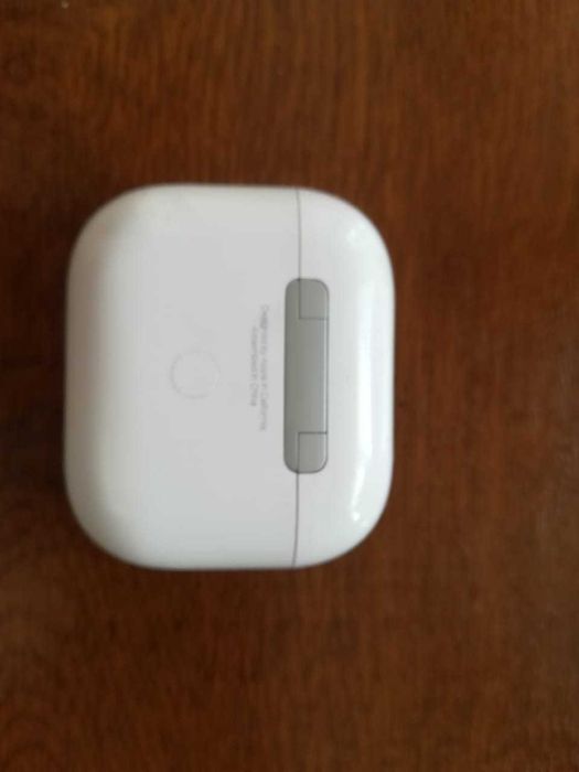 Чехол для наушников от Айфона