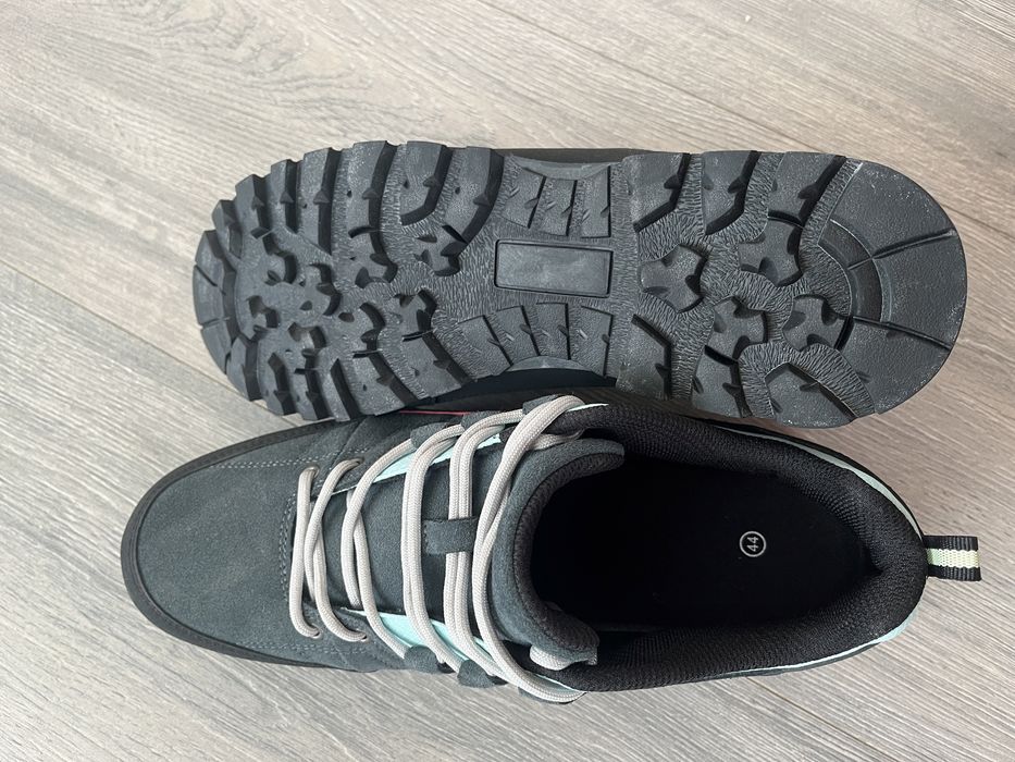 Кроссовки утепленные