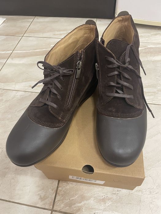 Ортопедични боти