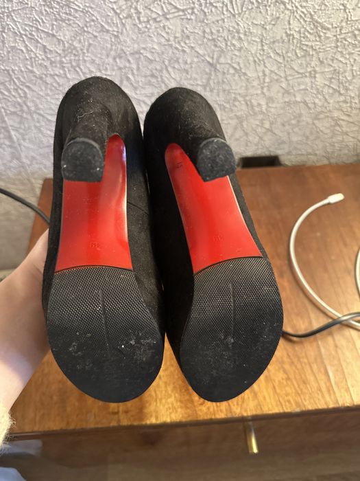 Туфли 38 черные на каблуке