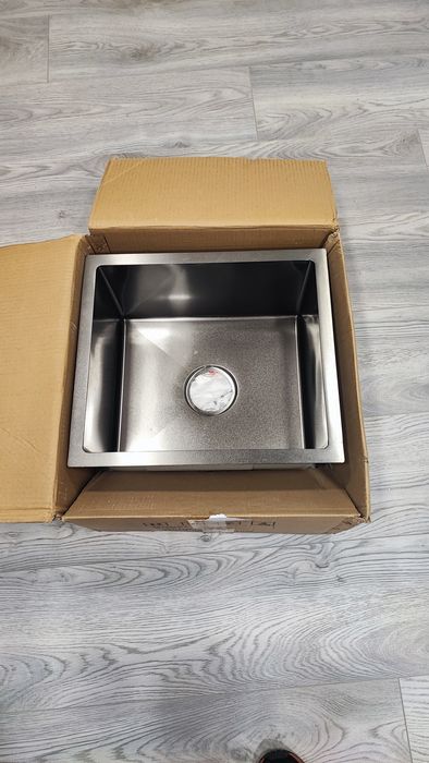 Chiuveta bucstarie patrata