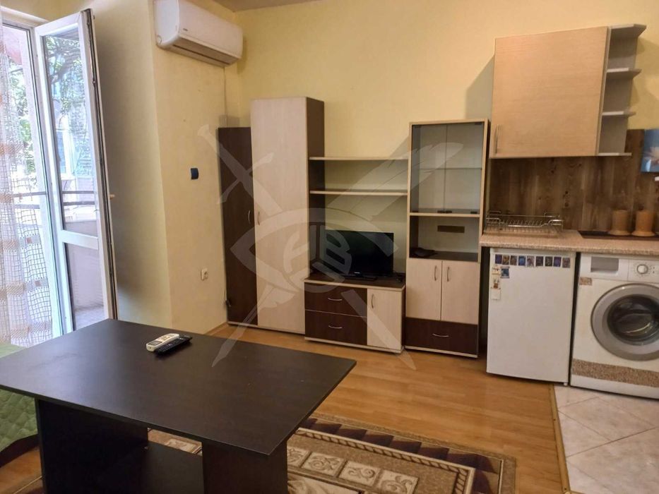Дава се под наем Едностаен апартамент в София, Хладилника - 65 кв.м за 498.27 € - Снимка #4