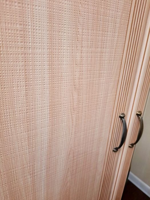 Продам качественный шифонер!